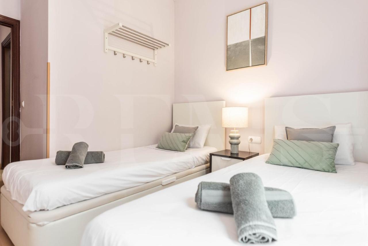 Inviting Apartment In The Heart Of Malaga By Rems エクステリア 写真